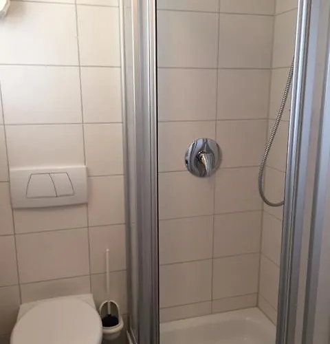 לינה וארוחת בוקר Wagner 3*