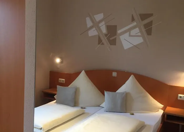 לינה וארוחת בוקר Wagner 3*